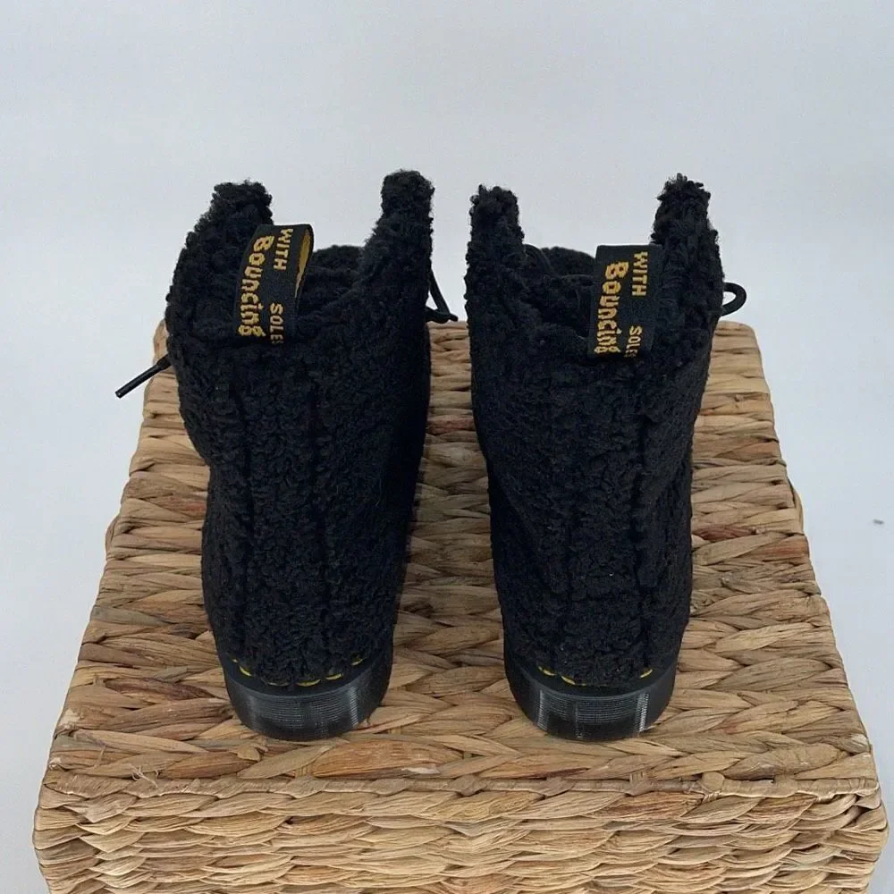 Dr. Martens 1460 PASCAL WOMEN'S FAUX SHEARLING BOOTS Size 7‎ Black